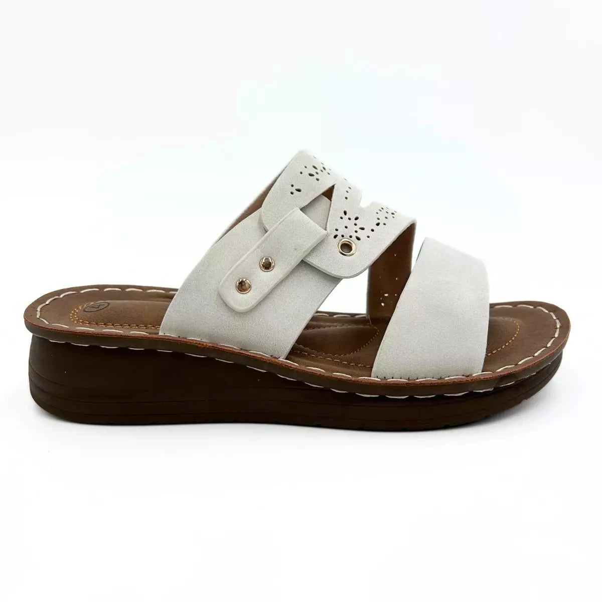 LS9443 WOMEN NUDE PUNCHED LADIES STUD MULE