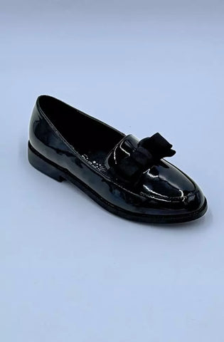 GS9250 Girls Patent Black Scuff Resistant Loafer with Bow