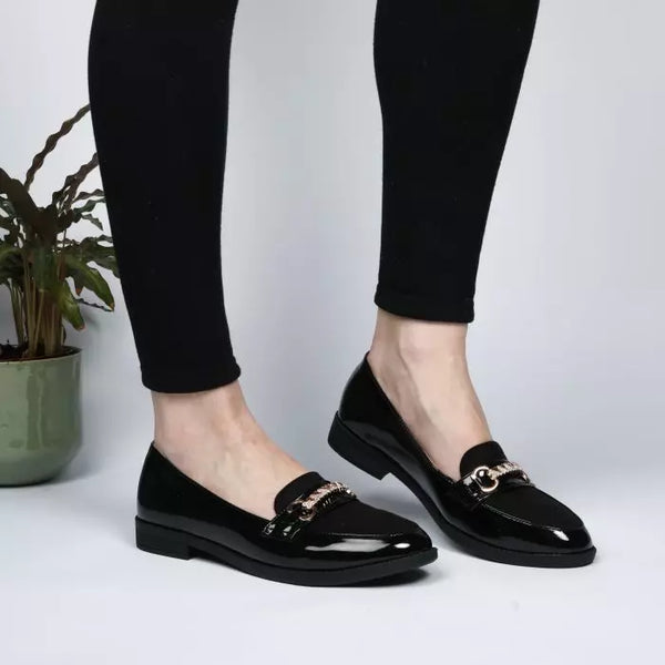 LP7037 LADIES BLACK PAT DIAMANTE TRIM LOAFER