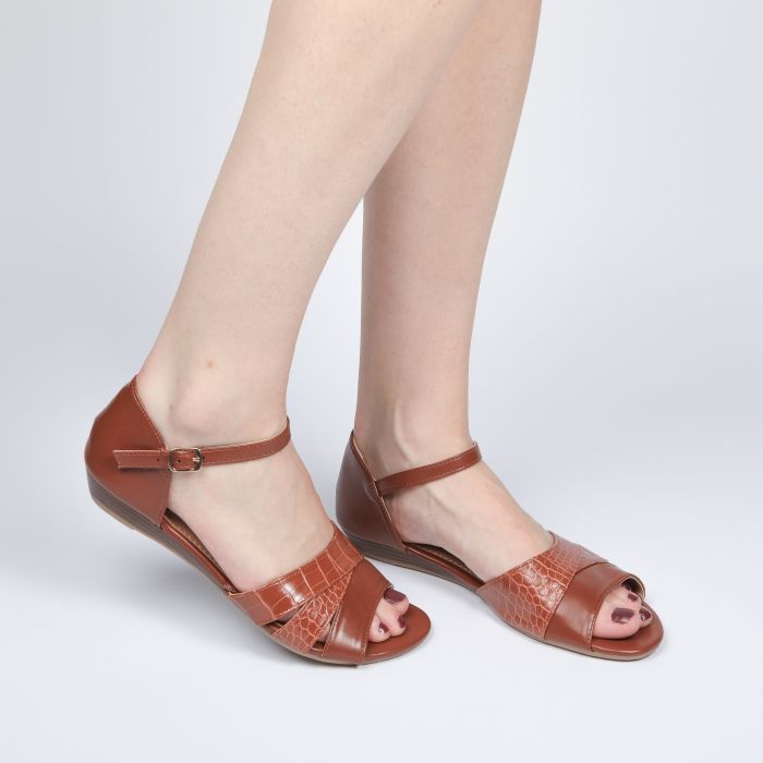 LS8531 WOMEN TAN INTERLOCKING SQUARE TOE SANDAL
