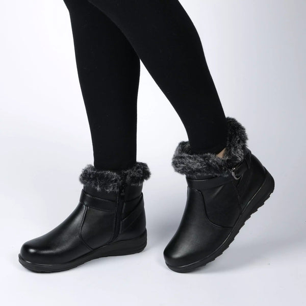 TP7024 LADIES BLK PU ANKLE STRAP WARM LINED ANKLE BOOT