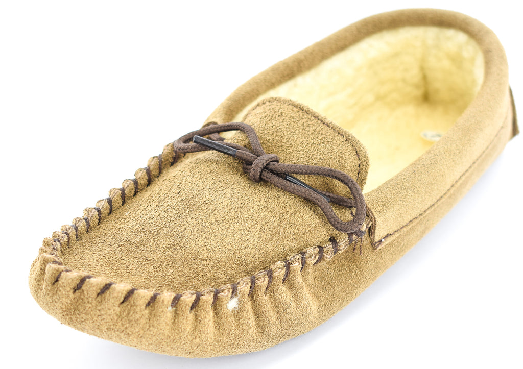 Stores that hot sale sell moccasins